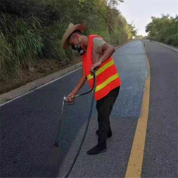 津南 彩色防滑路面的底涂是保障路面附着力